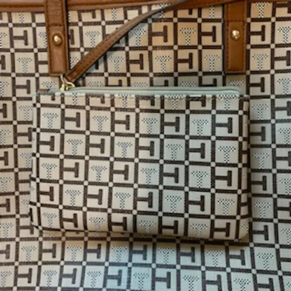 Tommy Hilfiger Executive Tote with pouch